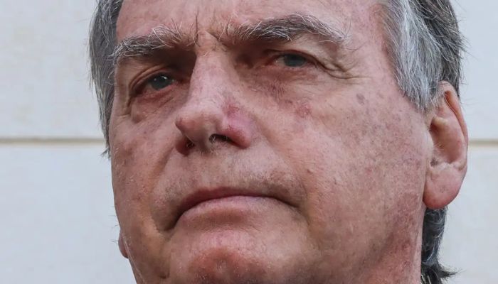  Bolsonaro atuou de forma "direta e efetiva" para tentar golpe, diz PF 